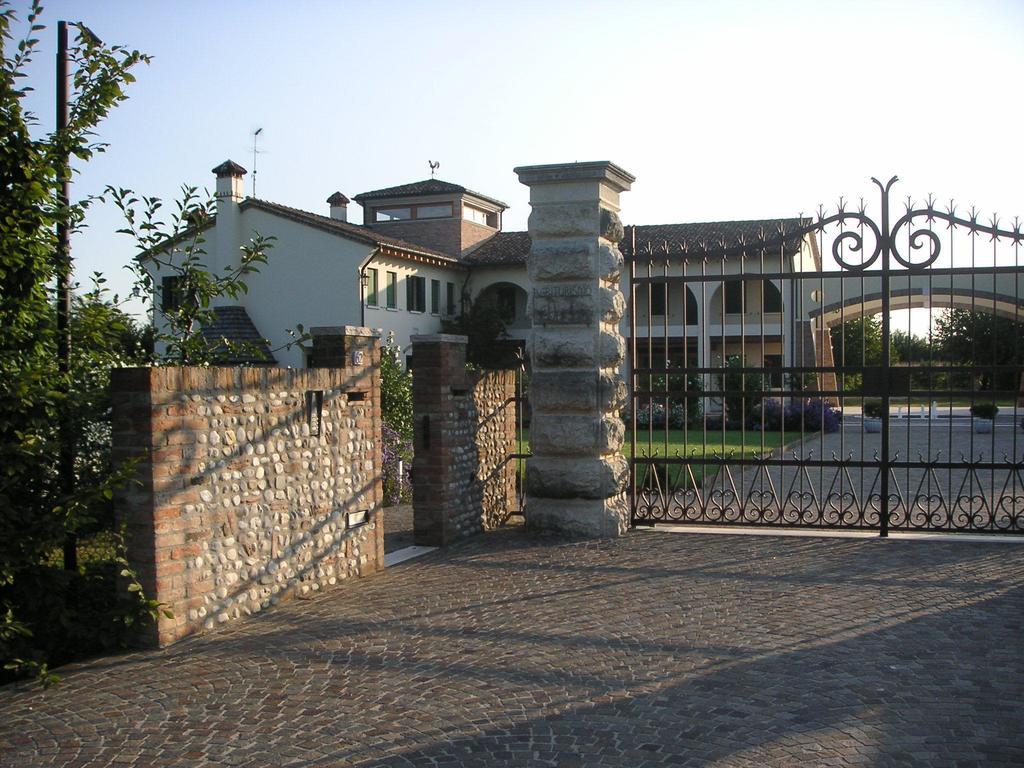Agriturismo Due Torri มอนเตเบลลูนา ภายนอก รูปภาพ