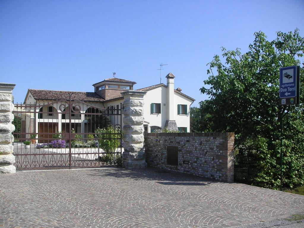 Agriturismo Due Torri มอนเตเบลลูนา ภายนอก รูปภาพ