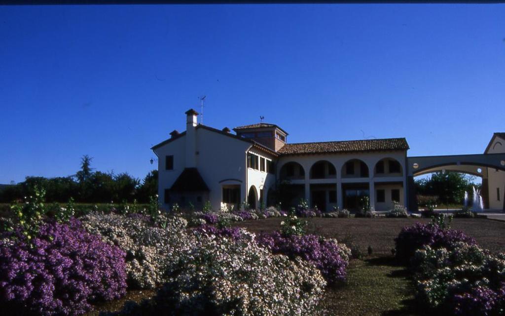 Agriturismo Due Torri มอนเตเบลลูนา ภายนอก รูปภาพ